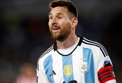 Messi 2 lần sút trúng cột dọc trong 42 phút chơi cho Argentina
