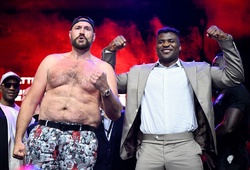 Francis Ngannou nhận bao nhiêu tiền khi đấu Tyson Fury trên sàn Boxing