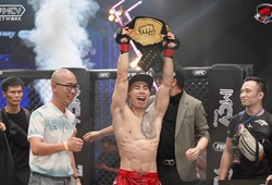 Lật kèo hạ võ sĩ Sambo Nga, Phạm Văn Nam khép lại 1 năm hoàn hảo với 2 đai vô địch MMA