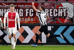 Ajax gây sốc khi bị đội hạng 4 loại khỏi Cúp Hà Lan