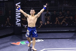 Đào Hồng Sơn lập kỷ lục MMA Việt Nam khi hạ học trò Johnny Trí Nguyễn