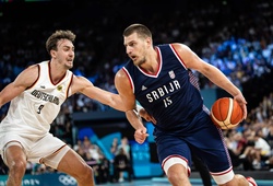 Nikola Jokic có triple-double, Serbia giành huy chương đồng đầu tiên với bóng rổ Olympic