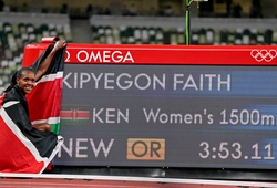 Faith Kipyegon đi vào lịch sử điền kinh Olympic 1 năm sau khi tranh tài cùng Nguyễn Thị Oanh