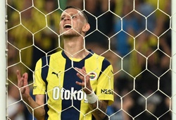 Fenerbahce của Mourinho bị loại khỏi Champions League theo cách đau đớn