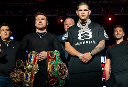 Canelo Alvarez nhận bao nhiêu tiền khi bảo vệ 3 chiếc đai hạng siêu trung trước Edgar Berlanga?