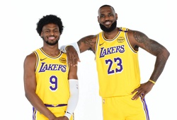 LeBron James "cạn lời" ngày sánh vai cùng con trai Bronny trong màu áo Los Angeles Lakers