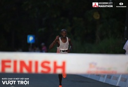 Edwin Kiptoo giữ vững ngôi vương tại Giải Marathon Quốc tế TP.HCM Techcombank 2024