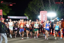 Dàn VĐV elite Đông Dương thăng hoa bùng nổ ở chặng cuối Viettel Marathon Angkor Wat