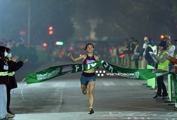 Nguyễn Thị Oanh chạy "vượt thầy" khi đi vào lịch sử giải chạy Vietnam International Half Marathon 2025 powered by Herbalife