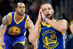 Stephen Curry ghi 30 điểm, cùng Golden State Warriors đại thắng ngày treo áo cựu NBA Finals MVP