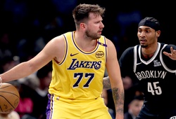 Luka Doncic có triple-double, LA Lakers vẫn gục ngã trước đội hạng 12 miền Đông