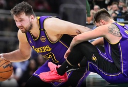 Ghi đến 45 điểm kèm double-double, Luka Doncic vẫn không thể cứu Los Angeles Lakers khi vắng LeBron