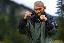 Khamzat Chimaev lên núi luyện công cho trận tranh đai ở UFC 319