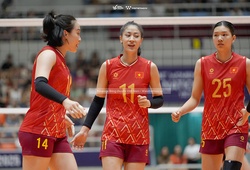 Kiều Trinh, Bích Thuỷ toả sáng trong ngày tuyển bóng chuyền nữ Việt Nam ra quân AVC Nations Cup