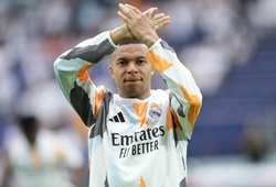 Mbappe nhập viện khi cơn sốt không thuyên giảm