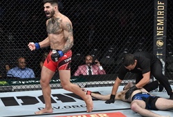 Ilia Topuria: Đứa trẻ tị nạn đã leo lên đỉnh cao UFC như thế nào?