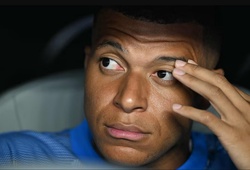 Hé lộ nguyên nhân khiến Kylian Mbappe nhập viện và sụt 6 kg