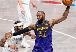Chuyện gì đang xảy ra với LeBron James và Los Angeles Lakers?