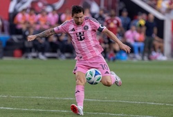 Chiêm ngưỡng pha kiến tạo "không cần nhìn" của Messi cho Alba ghi bàn