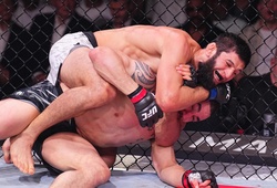 Huyền thoại UFC phân tích cách dùng vật khó chịu của Khamzat Chimaev