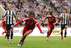 Liverpool thắng nghẹt thở ở phút 90+10 nhờ cầu thủ... 16 tuổi