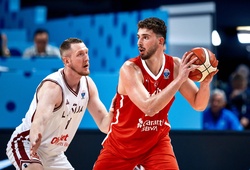 “Tiểu Jokic” Alperen Sengun làm nên lịch sử bóng rổ Thổ Nhĩ Kỳ, hạ gục Latvia tại FIBA EuroBasket 2025