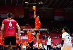 Lội ngược dòng ngoạn mục, chủ nhà vào chung kết giải bóng chuyền Công An Cảnh Sát Quốc Tế 2025