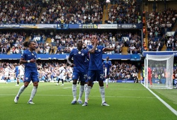  Chelsea leo lên đầu bảng