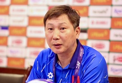 HLV Kim Sang Sik nói rõ khi loại cầu thủ Việt kiều Trần Thành Trung