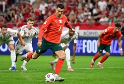 Ronaldo chính thức san bằng kỷ lục ghi bàn ở vòng loại World Cup