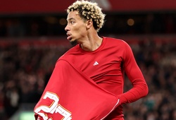 Hugo Ekitike bị chỉ trích là ngu ngốc sau khi nhận thẻ đỏ ở trận thắng của Liverpool