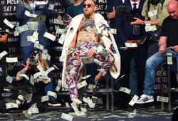 Conor McGregor hét giá không tưởng và "100 Golden Visa" để đấu ở UFC Nhà Trắng