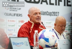 HLV Nepal tiết lộ mẹo độc: Dù không biết Kim Sang Sik, vẫn muốn nghe lén chiến thuật Việt Nam