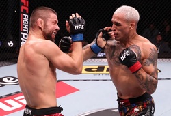 Charles Oliveira hạ đẹp Mateusz Gamrot, đòi phục hận Max Holloway