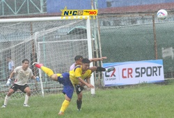 4 phút – 3 bàn thắng: Mưa Huế không dập tắt ‘ngọn lửa’ kịch tính giữa ĐH Luật Huế và ĐH SPKT Vinh