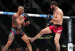 Chấn thương nghiêm trọng dẫn tới việc Alex Pereira mất đai vô địch