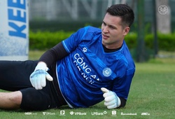 Nguyễn Filip nén đau thi đấu, HLV Polking tiết lộ lý do bất ngờ rút ra sân