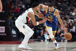 Vượt bão “scandal” HLV trưởng bị bắt, Portland vẫn đánh bại Golden State Warriors