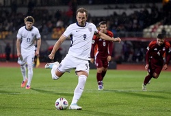 Sự "lột xác" về kỹ thuật sút phạt đền đáng kinh ngạc của Harry Kane