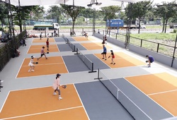 Luật Kitchen trong Pickleball: Hướng dẫn đầy đủ về khu vực cấm vô-lê (Non-Volley Zone)