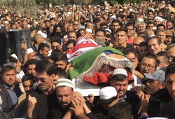 Hàng ngàn NHM tiễn đưa ngôi sao bóng chuyền Iran - Saber Kazemi sau tai nạn thương tâm