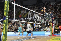 Verona lần đầu đánh bại Perugia ở SuperLega bằng chiến thắng nghẹt thở