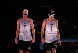 Evans & Budinger dẫn đầu bảng I, Hà Lan giành vé vòng “thua cuộc may mắn” tại giải VĐTG