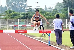 Hoàng Thị Ngọc Anh hoàn tất cú đúp HCV giải Điền kinh Trẻ Đông Nam Á 2025