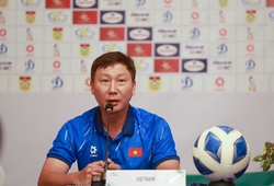 HLV Kim Sang Sik kỳ vọng Xuân Son ghi bàn vào lưới Lào