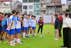 HLV Trẻ CAHN bị phạt nguội vì lăng mạ trọng tài