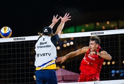 Tài năng trẻ Thụy Điển đánh bại vận động viên kỳ cựu Mỹ để vào bán kết VĐTG