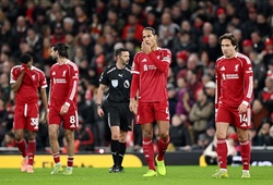 Liverpool gia nhập danh sách các đội đương kim vô địch khởi đầu tồi tệ nhất lịch sử