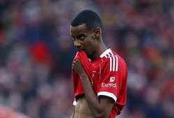 Isak là cầu thủ Liverpool đầu tiên kể từ năm 1906 đạt cột mốc đáng lo ngại