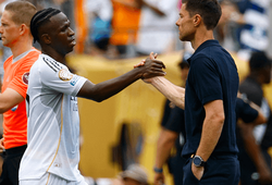 Vinicius Jr hành động sốc về việc gia hạn hợp đồng với Real